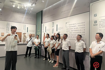 省纺科院到杜甫草堂开展党风廉政教育